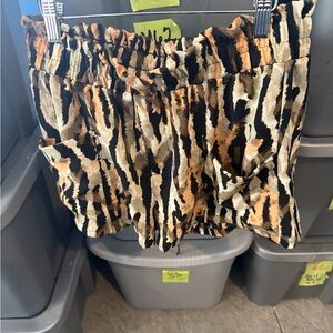 Stylish Animal Print Women's Shorts Two pairs m82